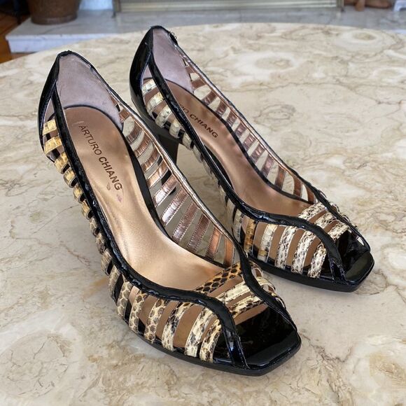 Arturo Chiang Peep Toe Snakeskin Embossed Leather Heels - Picture 2 of 13